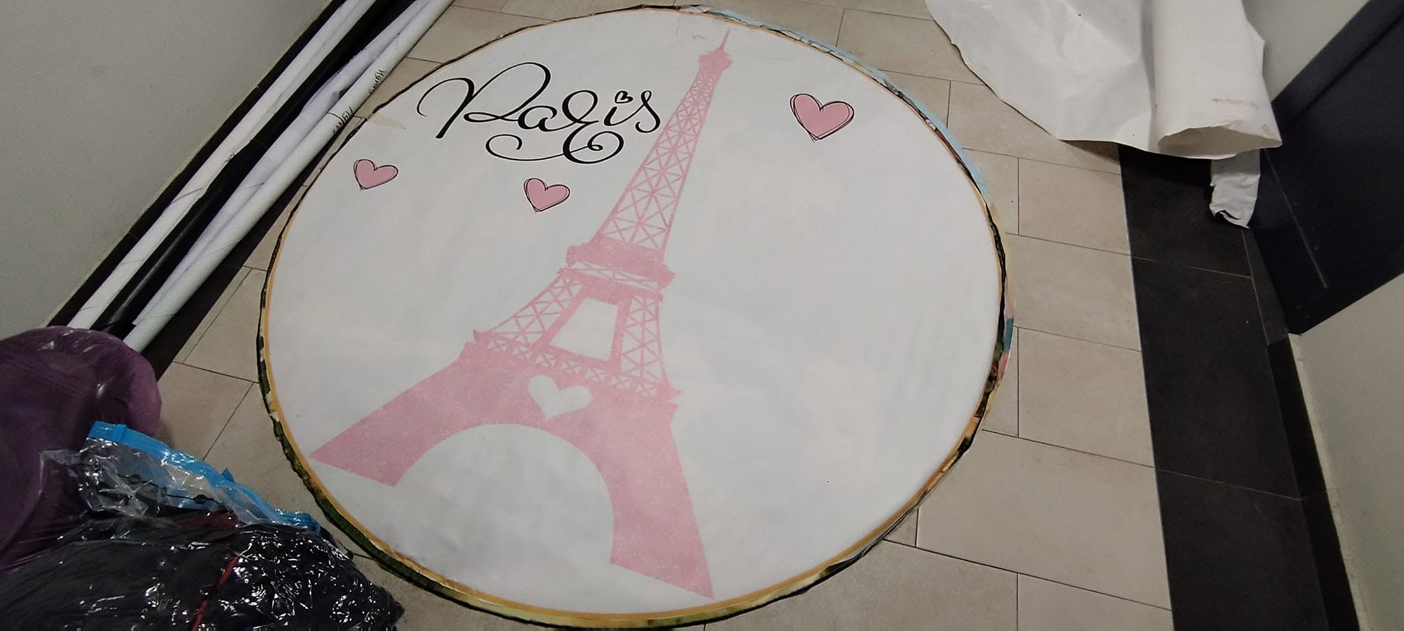 Кръгъл винил "paris in pink" Кръгъл винил "paris in pink"